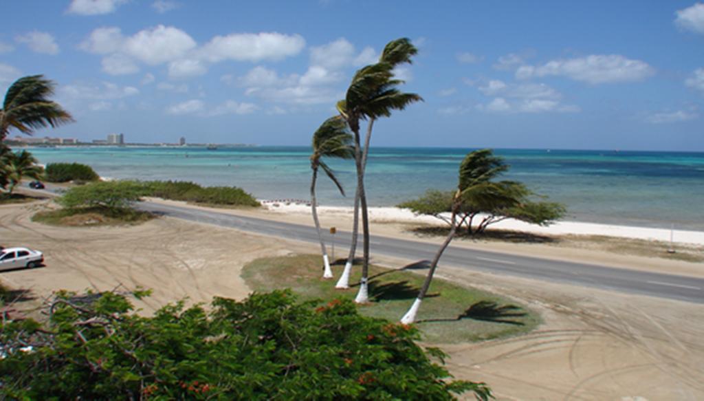 Aruba Beach Villas パームビーチ エクステリア 写真