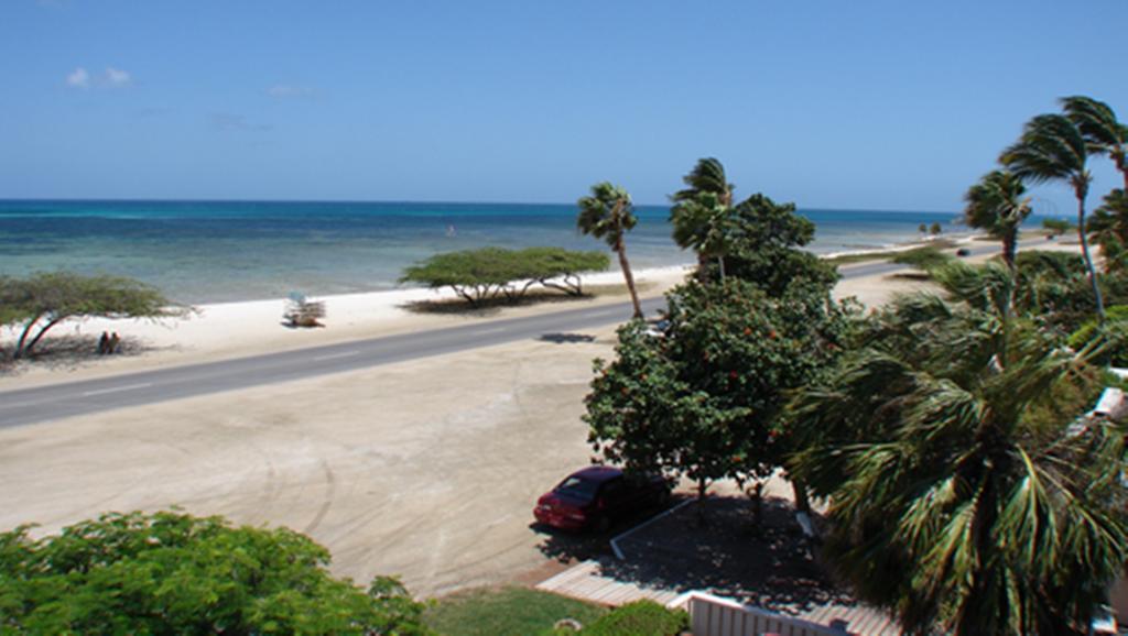 Aruba Beach Villas パームビーチ エクステリア 写真